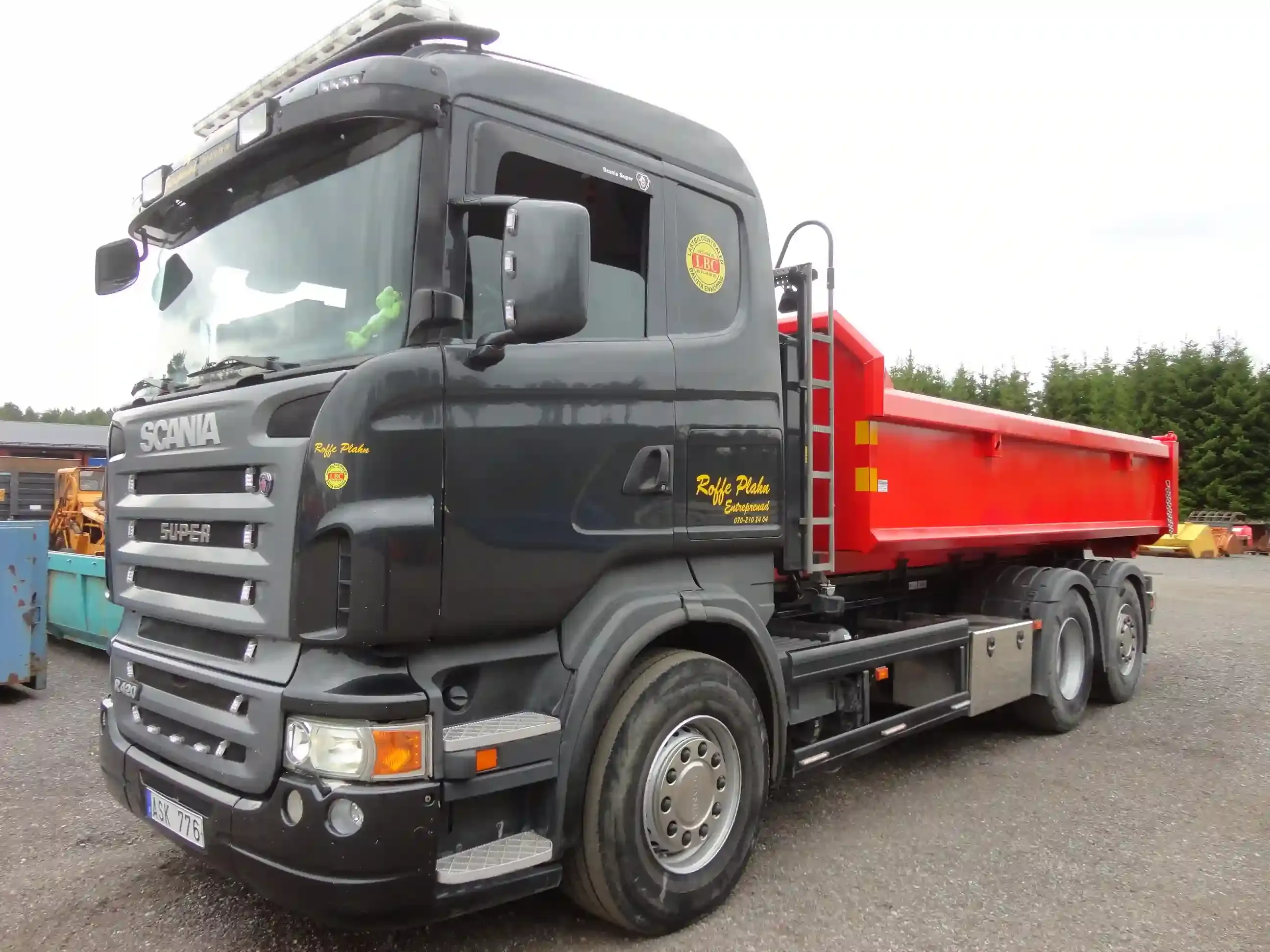 Hardox pa bil 7m alu pa trailer 004